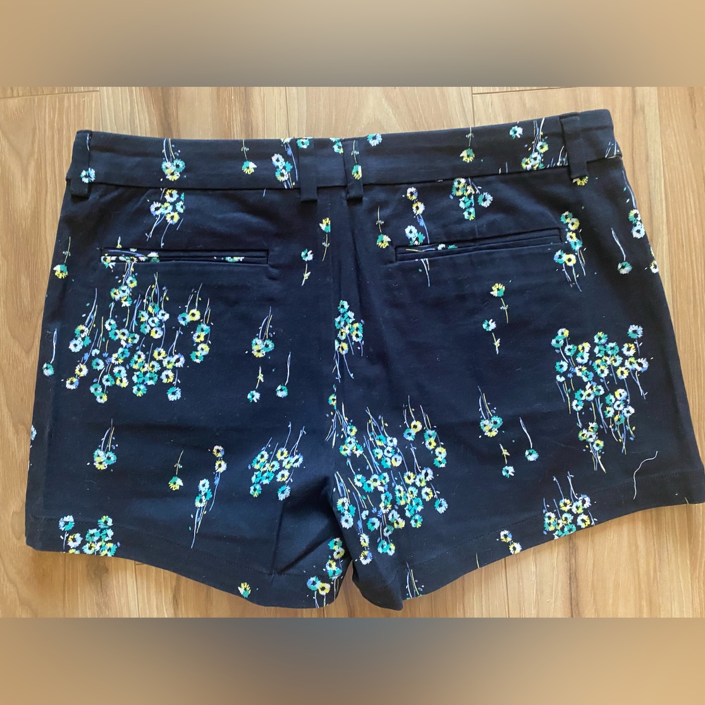 A.N.A. A New Approach Black Floral Twill Shorts Size 12.   NWT - Picture 15 of 16